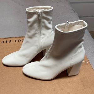 LULUS white boots